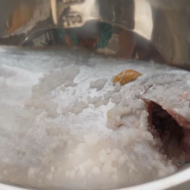 Bước 1 Sơ chế cá chim Cá chim sốt cà chua