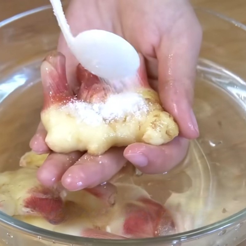 Bước 2 Sơ chế các nguyên liệu khác Ớt chưng Hồ Nam