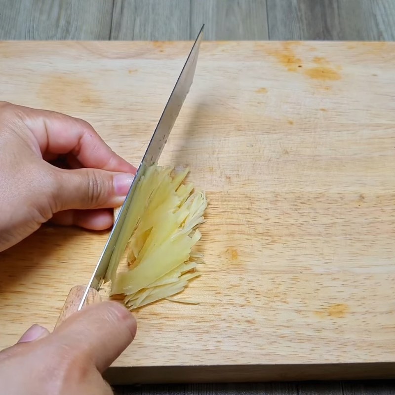 Bước 2 Sơ chế các nguyên liệu khác Mắm cá lóc chưng thịt băm