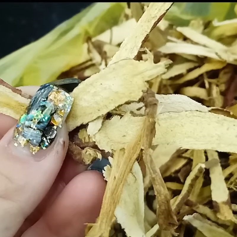Bước 1 Sơ chế cam thảo Ô mai me