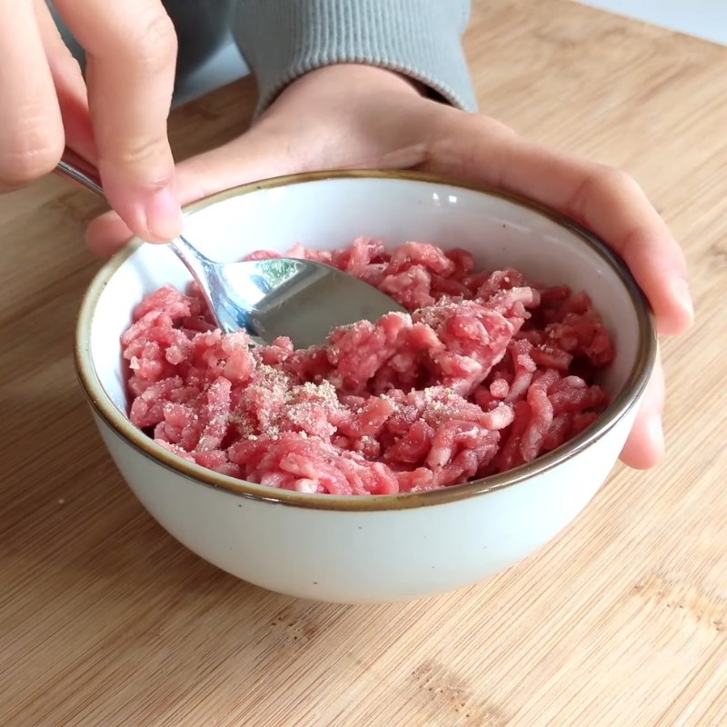 Bước 1 Sơ chế nguyên liệu Trứng lốc xoáy