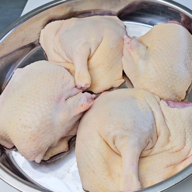 Bước 1 Sơ chế nguyên liệu Vịt nướng chao bằng nồi chiên không dầu