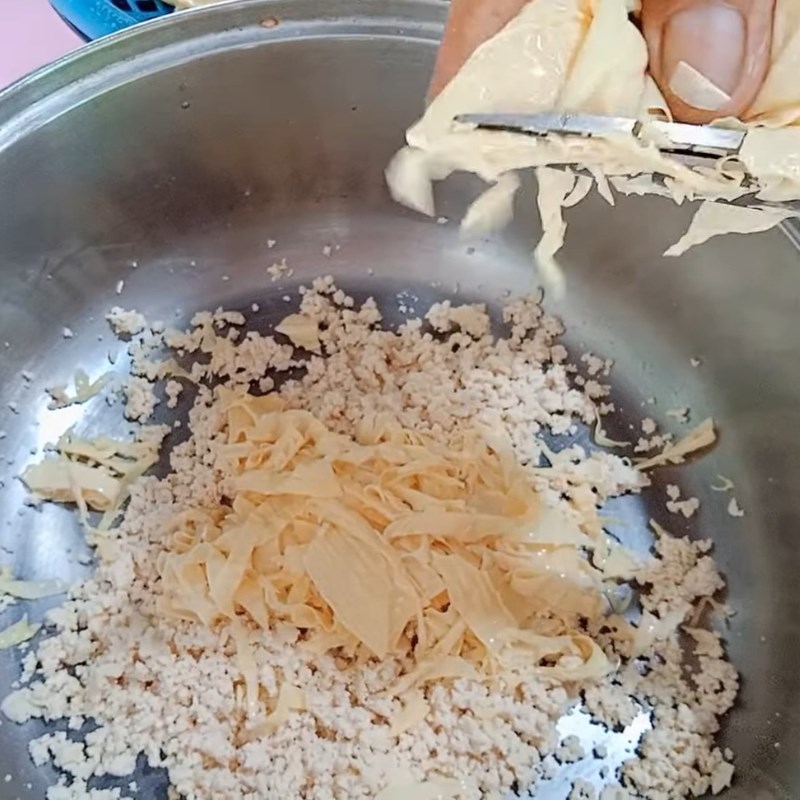 Bước 1 Sơ chế nguyên liệu Chả đòn chay