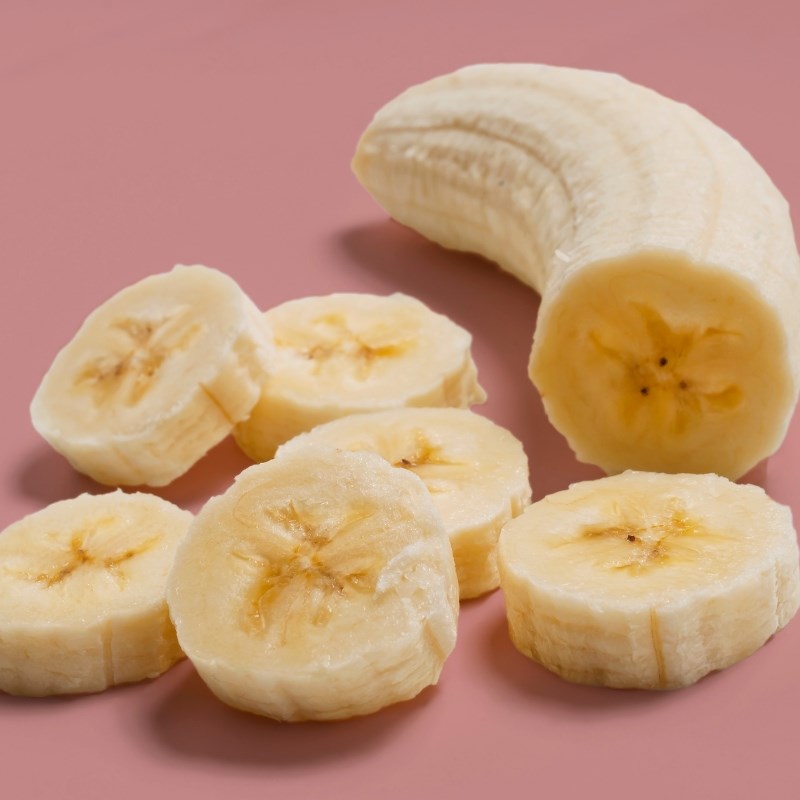 Bước 1 Sơ chế nguyên liệu Smoothie chuối đào