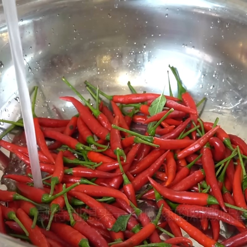 Bước 1 Sơ chế ớt Ớt chưng Hồ Nam