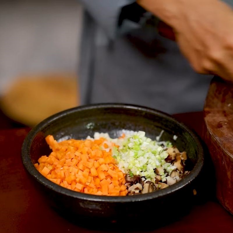 Bước 1 Sơ chế rau củ và tôm Chả giò Quảng Đông
