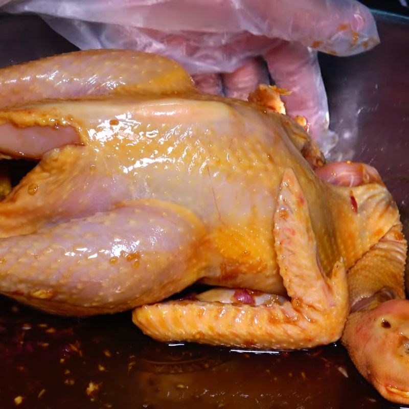 Bước 1 Sơ chế và ướp gà Gà hấp xì dầu