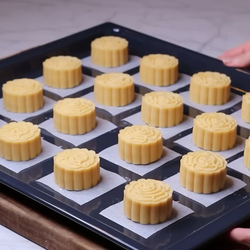 Bước 3 Tạo hình bánh Bánh trung thu mini