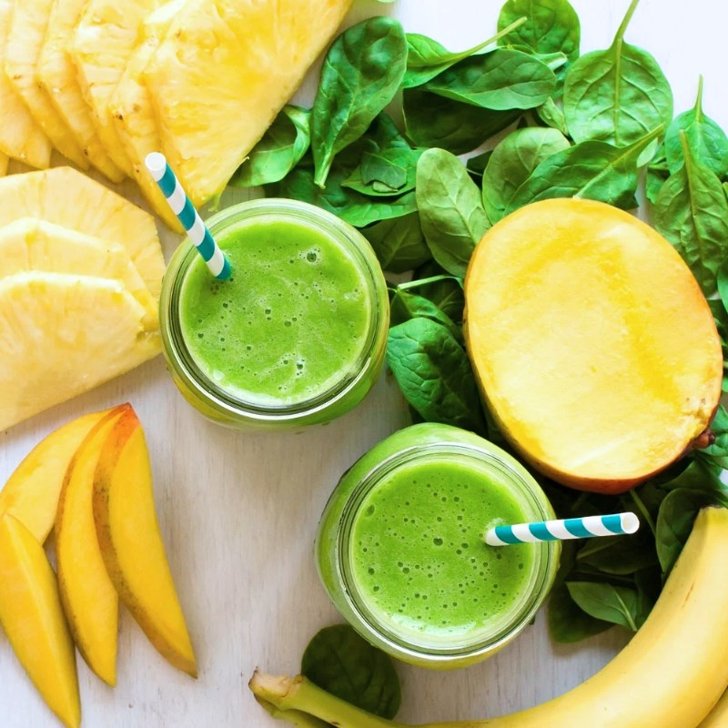 Bước 2 Thành phẩm Smoothie rau bina, xoài, dứa, chuối