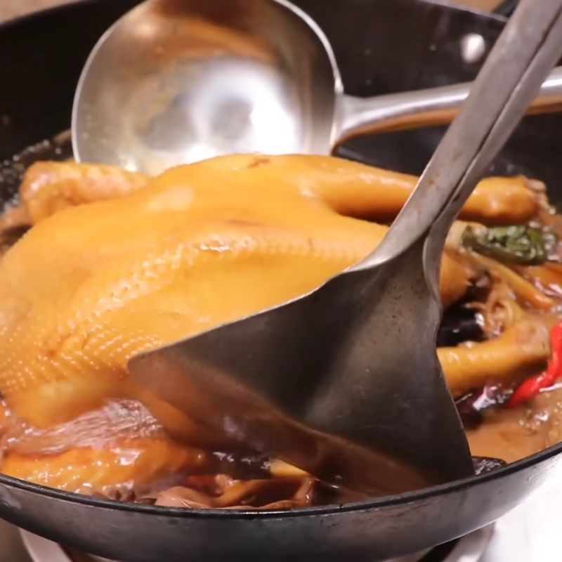 Bước 3 Ủ và nấu gà Gà ủ xì dầu