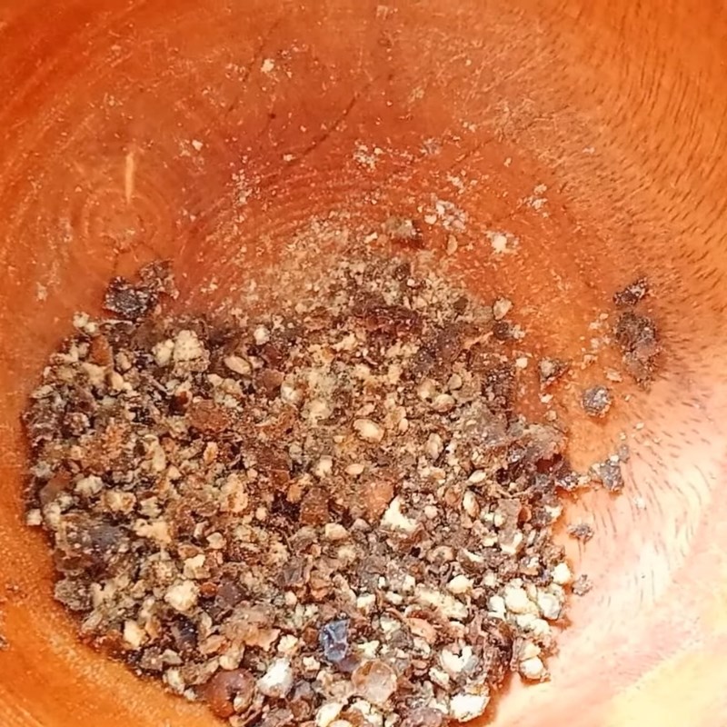 Bước 2 Ướp gia vị và nhồi Chả đòn chay