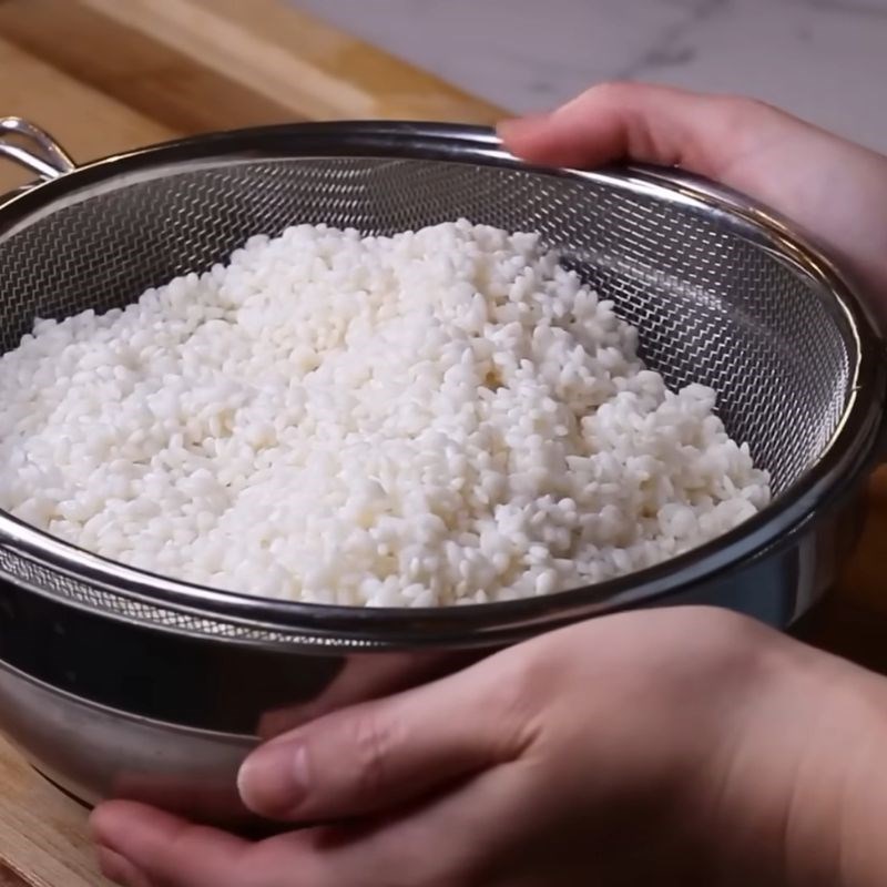 Bước 6 Xào sơ nếp Xôi chim cút