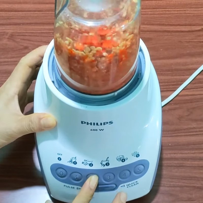 Bước 2 Xay ớt Ớt xay