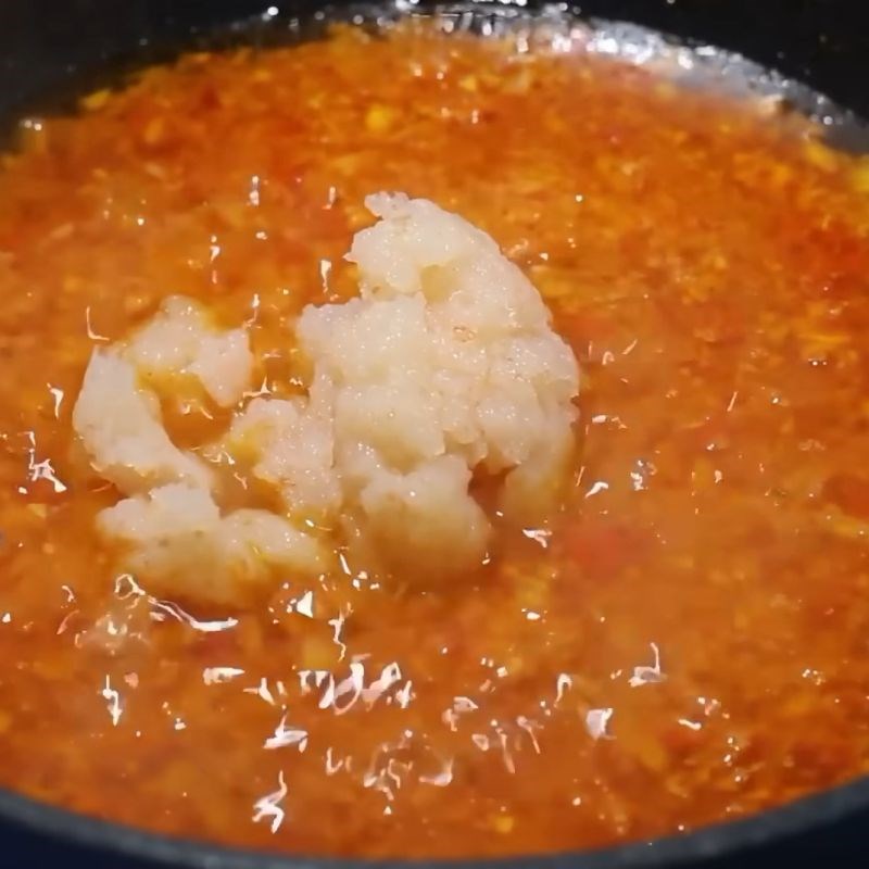 Bước 2 Chế biến sa tế tôm Mì trộn sa tế