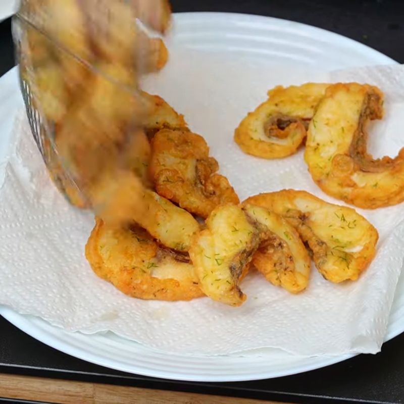 Bước 4 Chiên cá lần 2 Phi lê cá rô phi chiên giòn