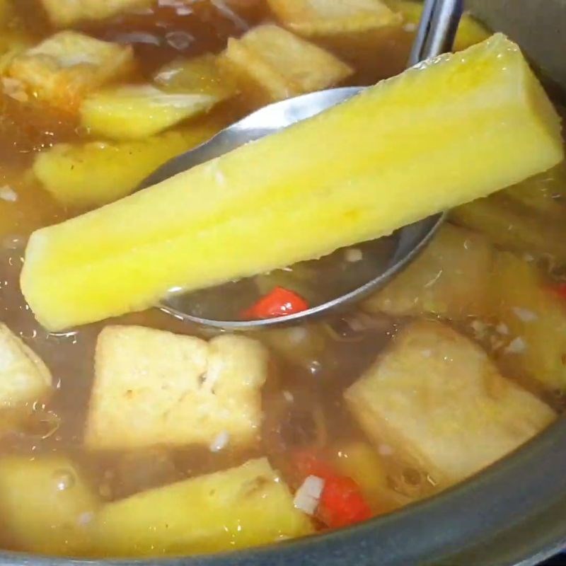 Bước 4 Cho bông súng vào Canh chua bông súng