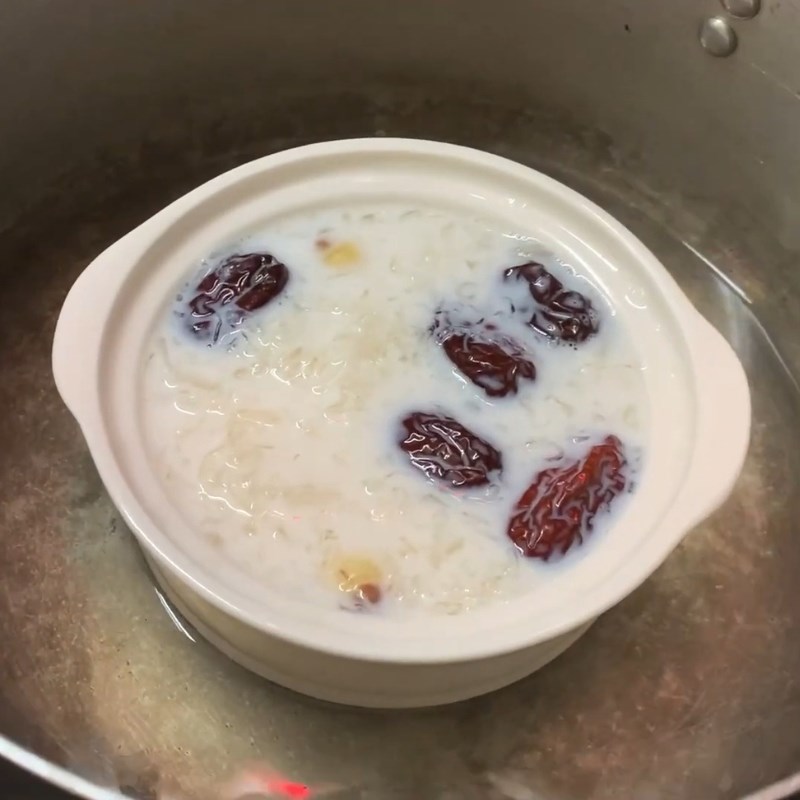 Bước 3 Chưng cách thủy tổ yến Yến chưng sữa tươi