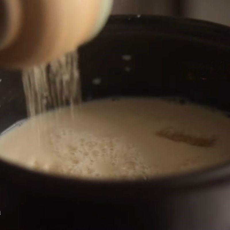 Bước 2 Đun sữa đậu nành (hoặc bất cứ loại sữa hạt) Sữa chua chay