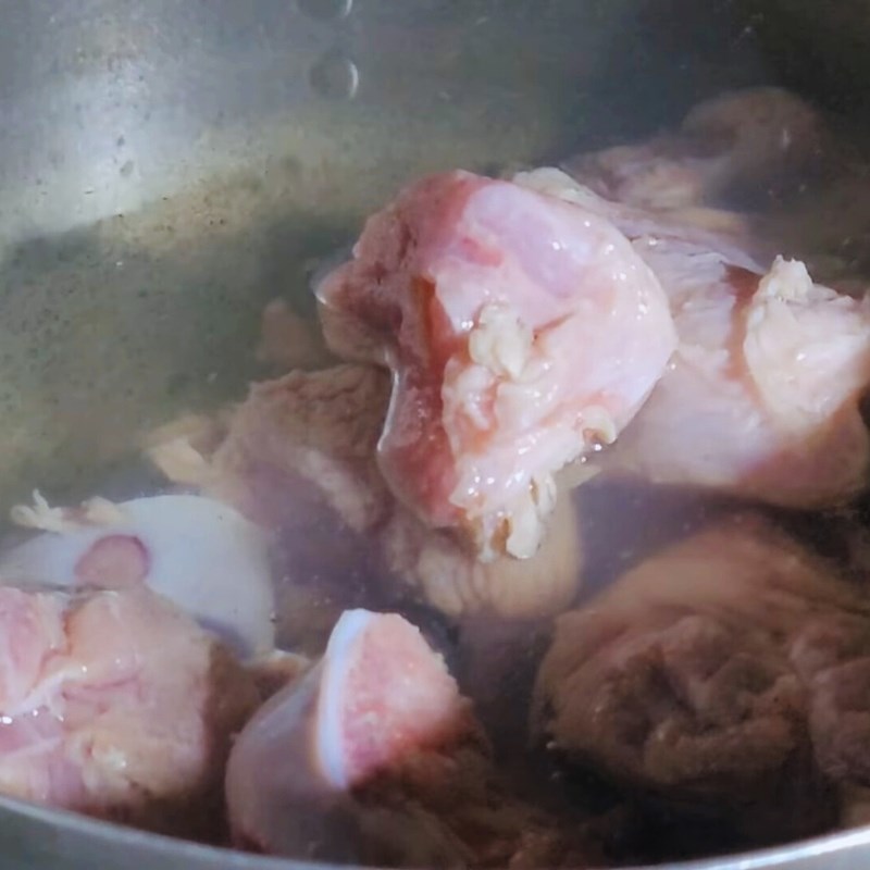 Bước 2 Hầm canh Củ hủ dừa hầm xương