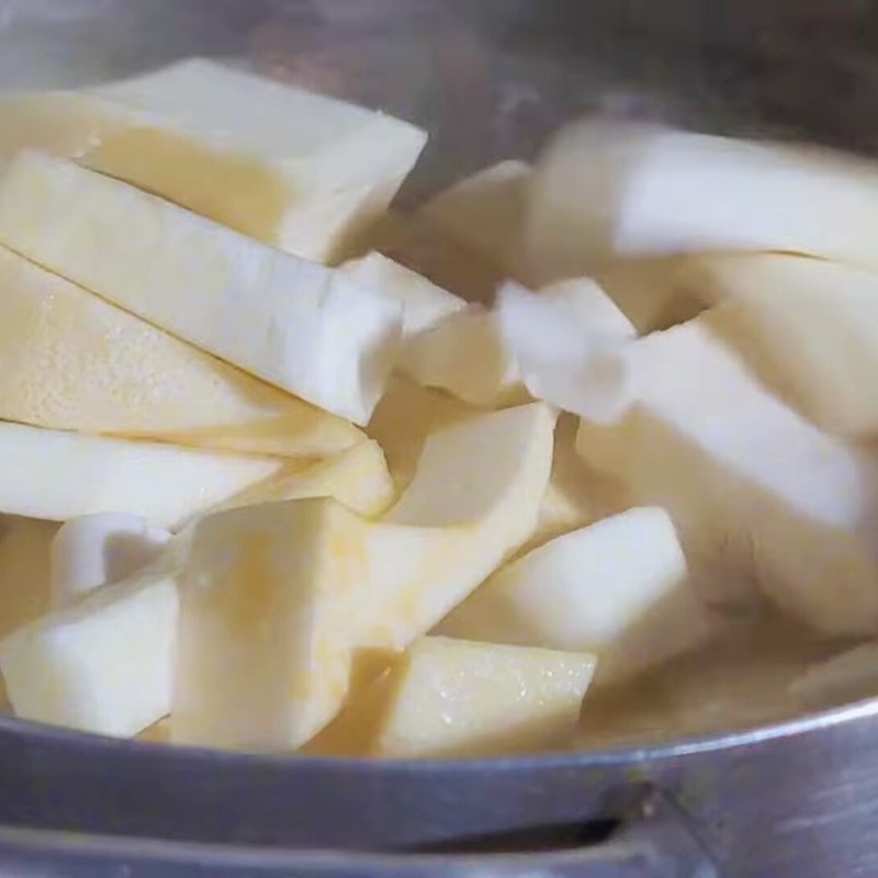 Bước 2 Hầm canh Củ hủ dừa hầm xương