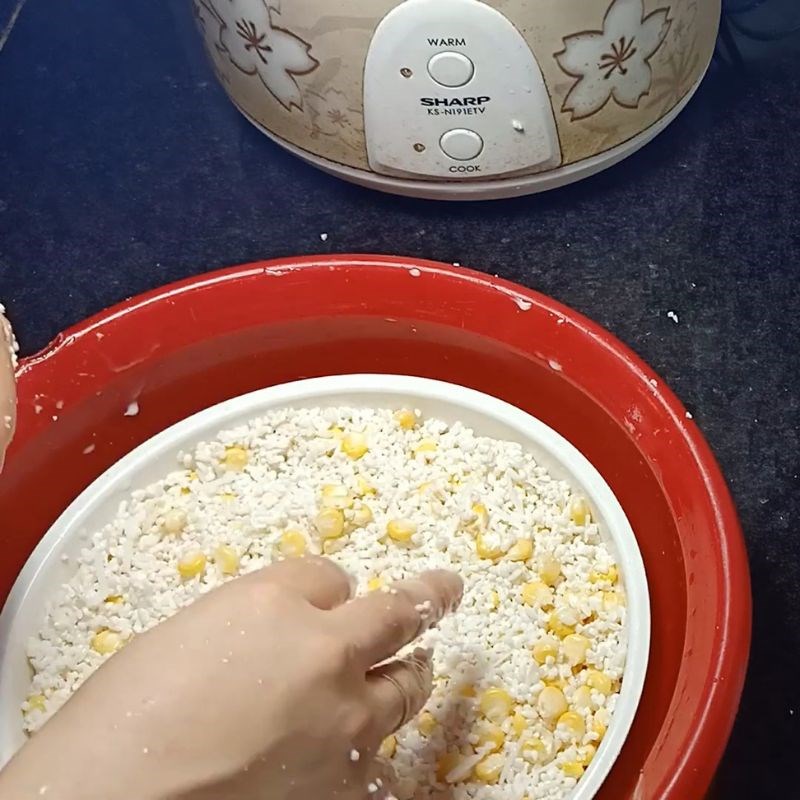 Bước 3 Hấp xôi Xôi ngô dừa
