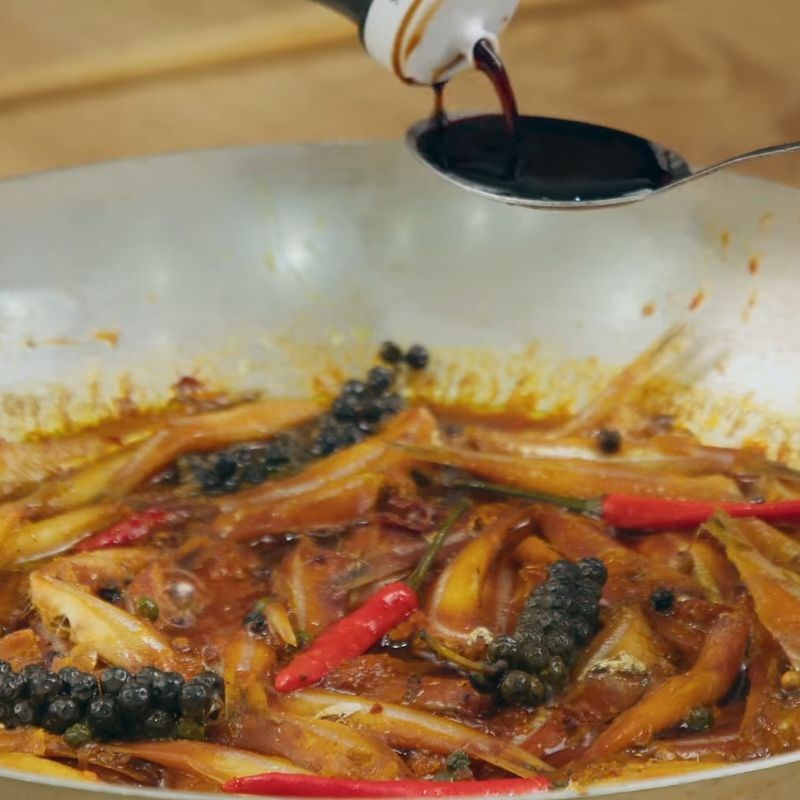Bước 4 Hoàn thiện Cá kho tiêu xanh