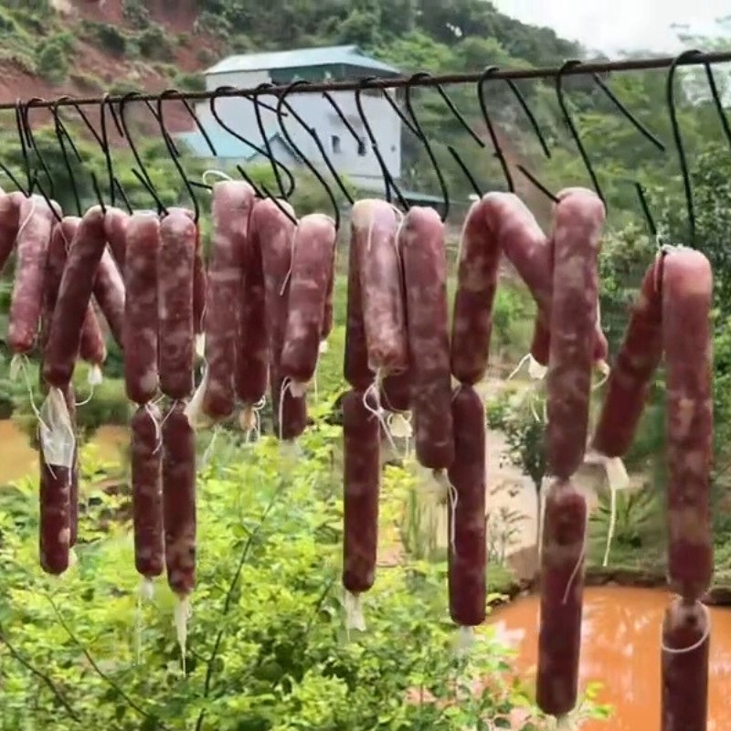 Bước 5 Hun khói lạp xưởng Lạp xưởng hun khói Tây Bắc