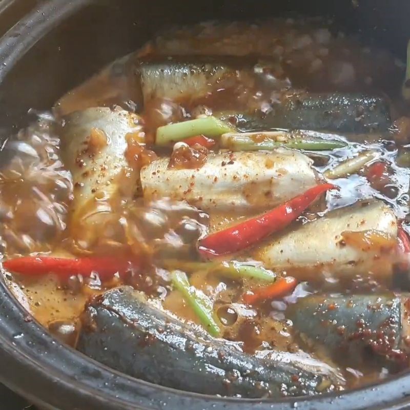 Bước 3 Kho cá nục mật mía lần 1 Cá nục kho mật mía