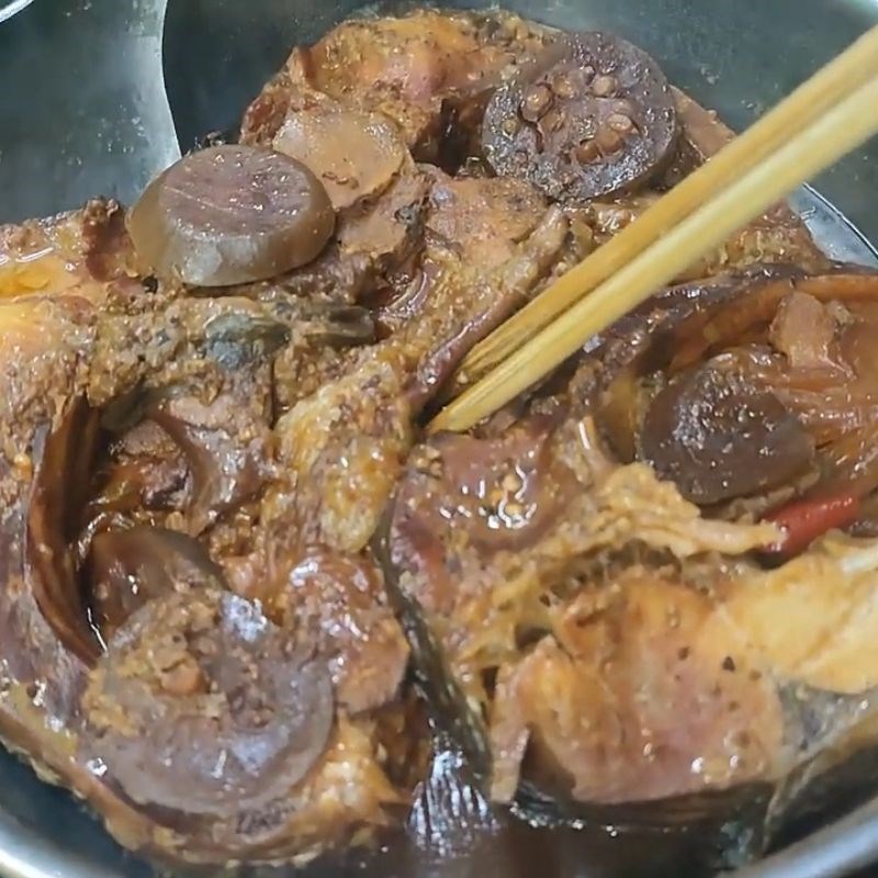Bước 4 Kho cá với quả chay Quả chay kho cá