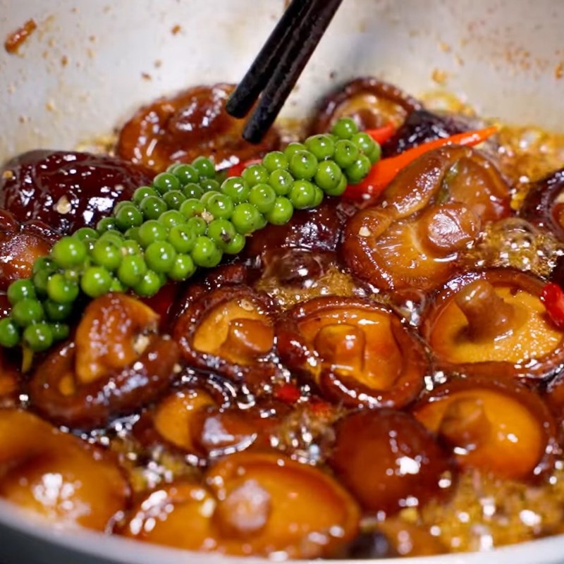 Bước 5 Kho nấm đông cô Nấm đông cô kho tiêu