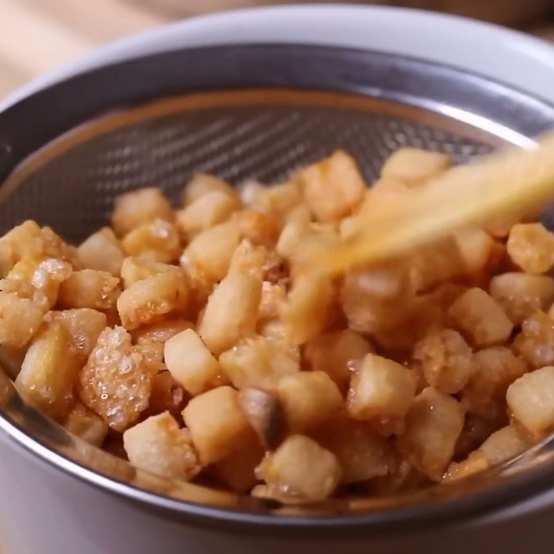 Bước 3 Làm tóp mỡ giòn rụm Mì trộn sa tế