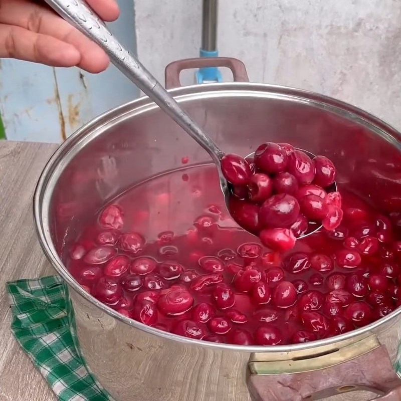 Bước 3 Lọc lấy nước siro Nước trái siro