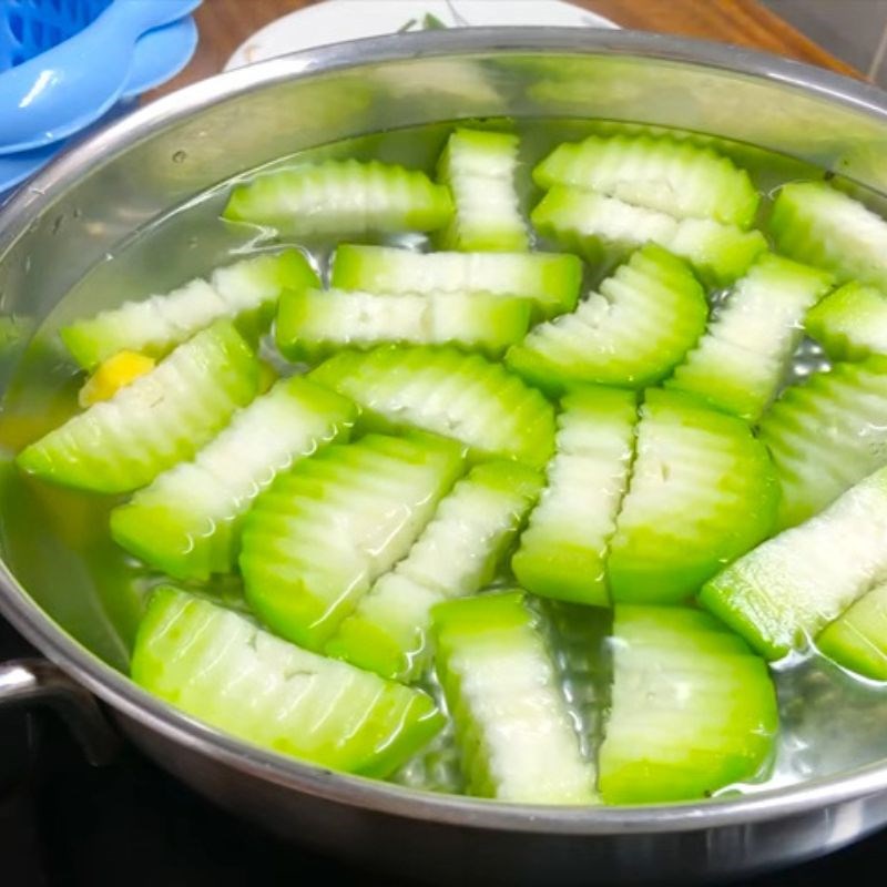 Bước 3 Luộc bí đao xanh ngon giòn Bí đao luộc