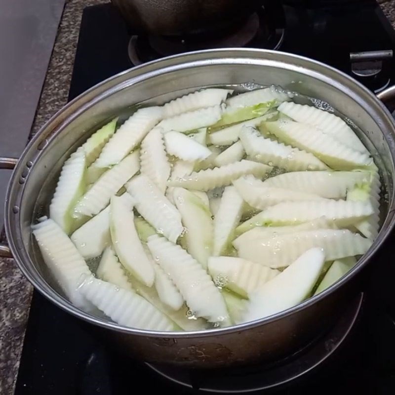 Bước 3 Luộc đu đủ xanh Luộc đu đủ xanh