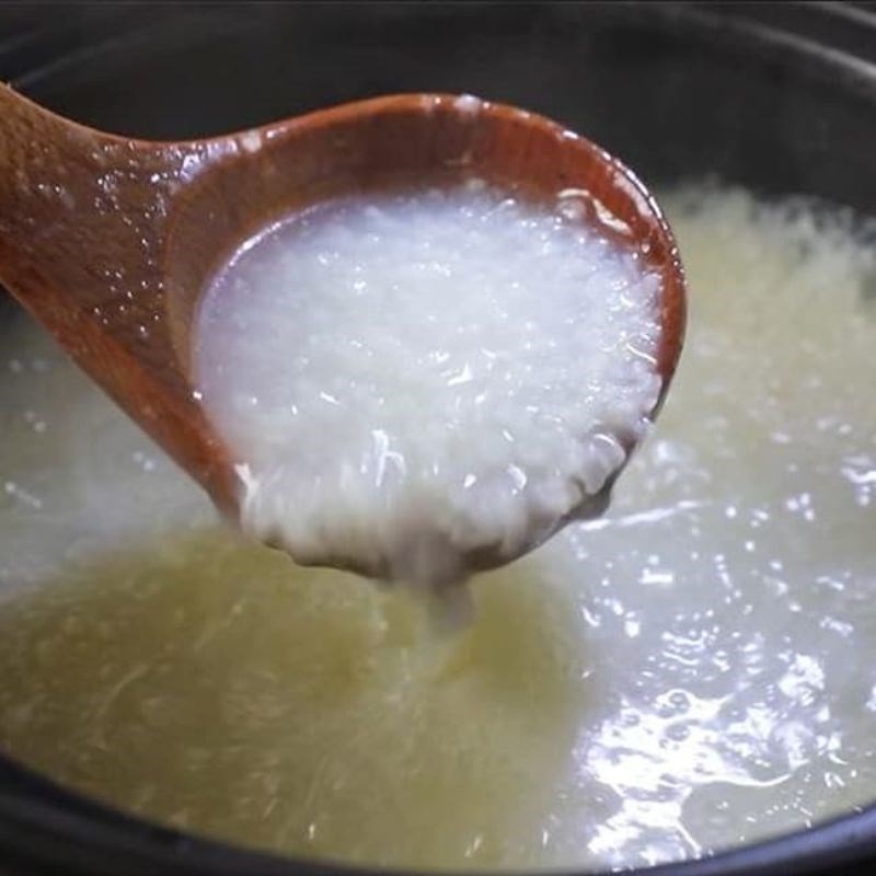Bước 3 Nấu cháo cá hồi rau ngót chuẩn vị Cháo cá hồi rau ngót