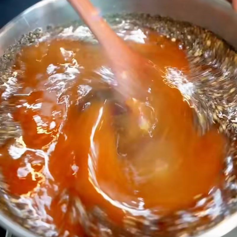 Bước 2 Pha chế sốt kho cá trắm đậm đà Cá trắm kho riềng sả