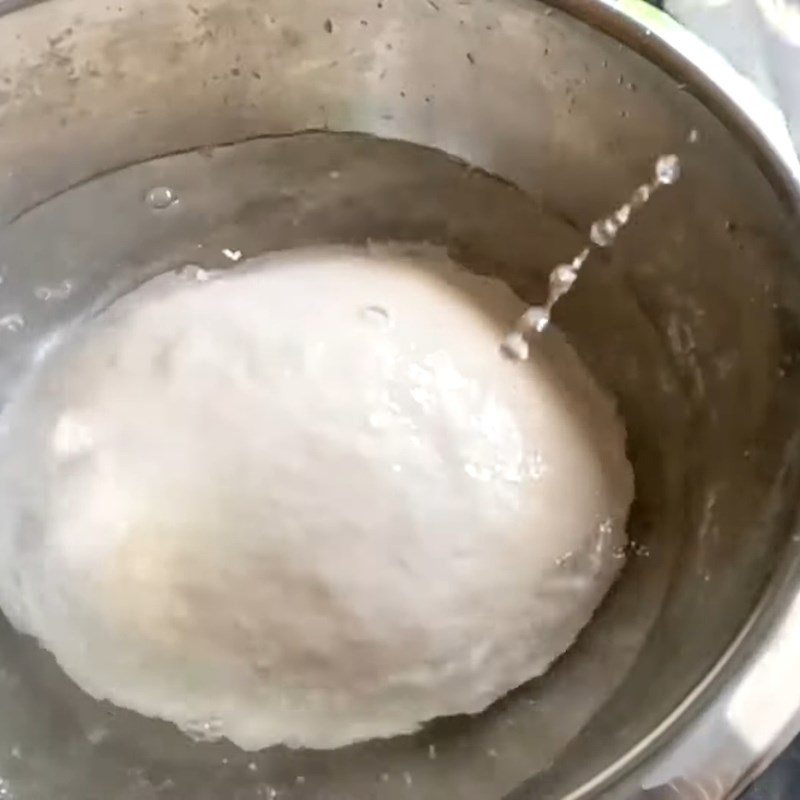 Bước 2 Rửa bột Chả lụa chay từ bột mì
