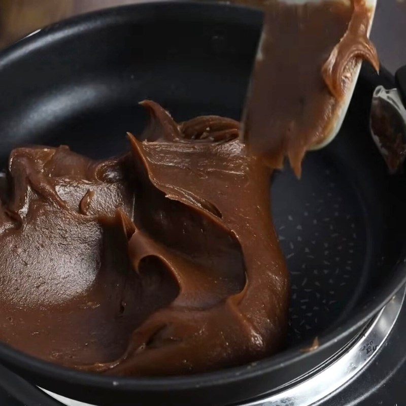 Bước 2 Sên nhân bánh trung thu tiramisu Bánh trung thu tiramisu