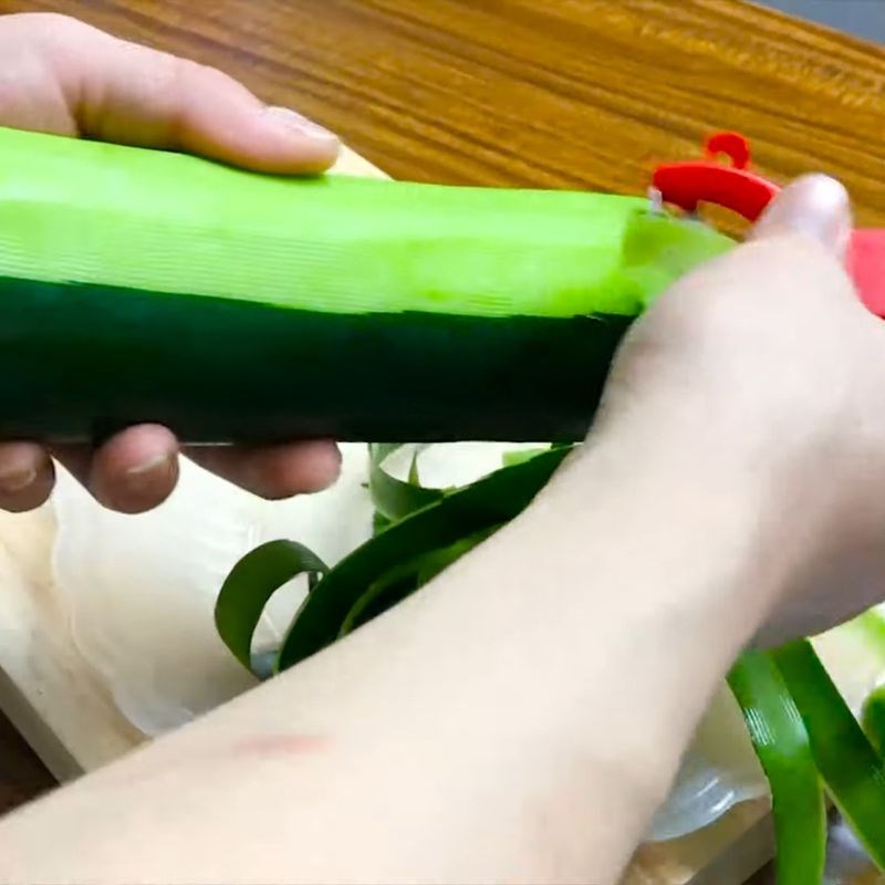 Bước 1 Sơ chế bí đao và các nguyên liệu Bí đao luộc
