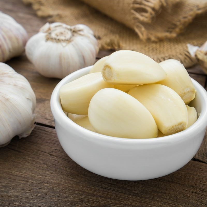Bước 1 Sơ chế cá mờm và các nguyên liệu khác Cá mờm chiên trứng