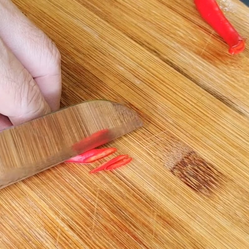 Bước 2 Sơ chế các nguyên liệu khác Nộm thịt lợn