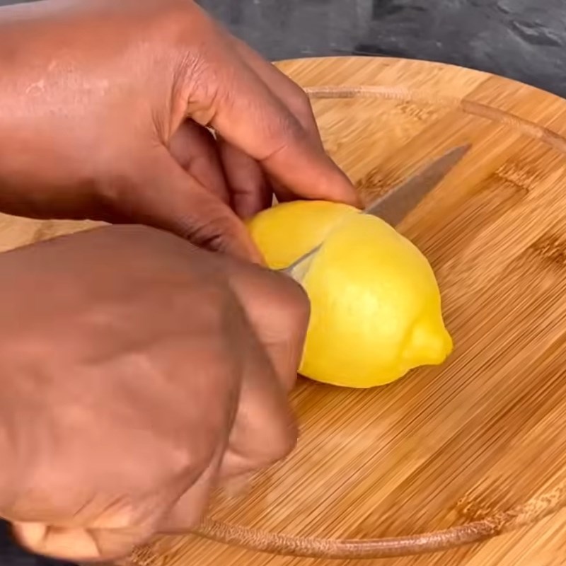 Bước 1 Sơ chế gừng và chuẩn bị nước cốt chanh Cà phê gừng giảm cân