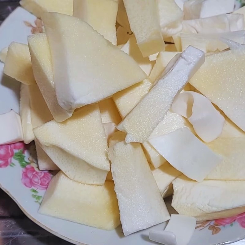 Bước 1 Sơ chế nguyên liệu Củ hủ dừa hầm xương