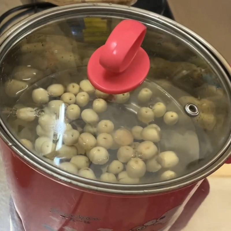 Bước 1 Sơ chế tổ yến và hạt sen Yến chưng sữa tươi