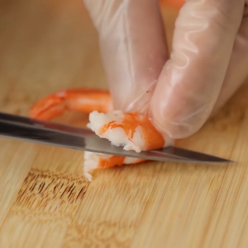 Bước 2 Sơ chế và luộc tôm bạc Gỏi cuốn mắm nêm