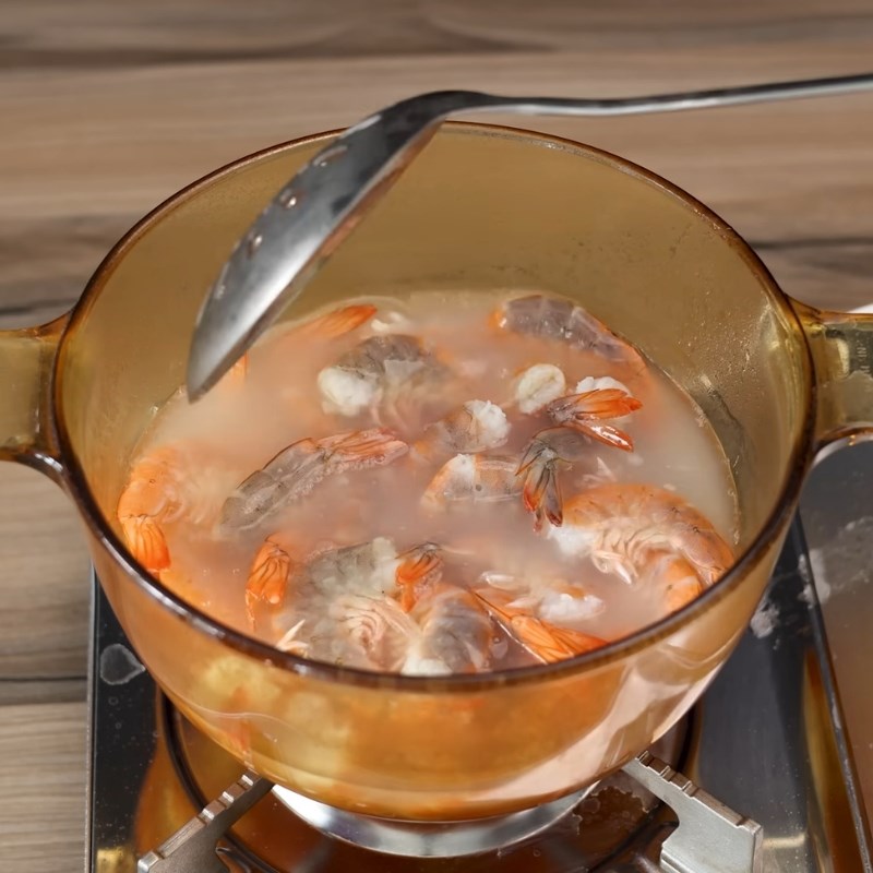 Bước 2 Sơ chế và luộc tôm bạc Gỏi cuốn mắm nêm