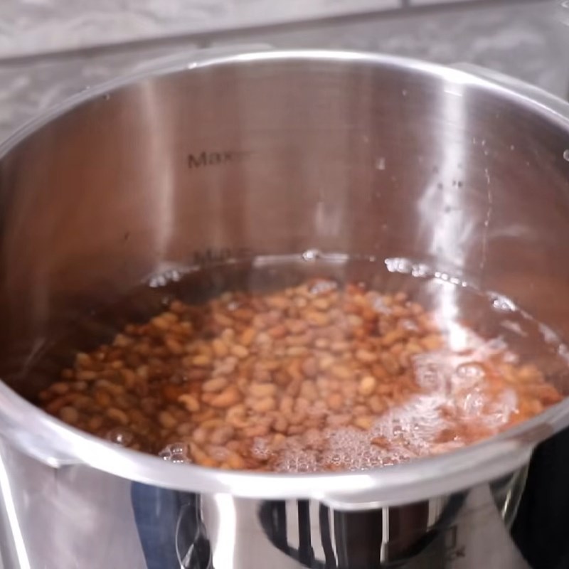 Bước 1 Sơ chế và nấu đậu đỏ Bánh trung thu nhân đậu đỏ