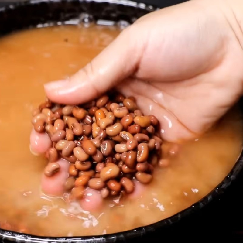 Bước 1 Sơ chế và nấu đậu đỏ Bánh trung thu nhân đậu đỏ