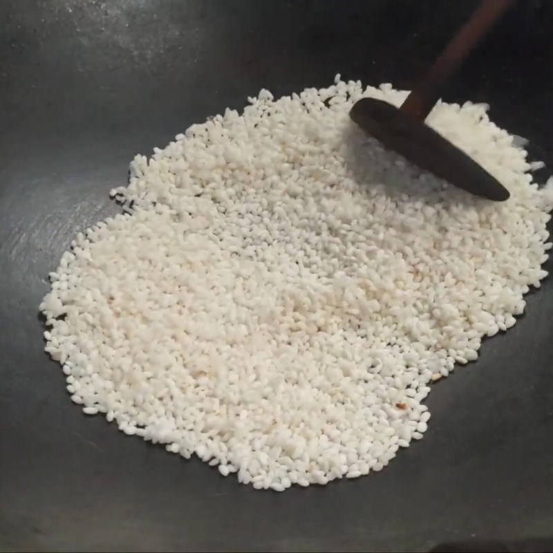 Bước 1 Sơ chế và rang gạo nếp Bánh khảo