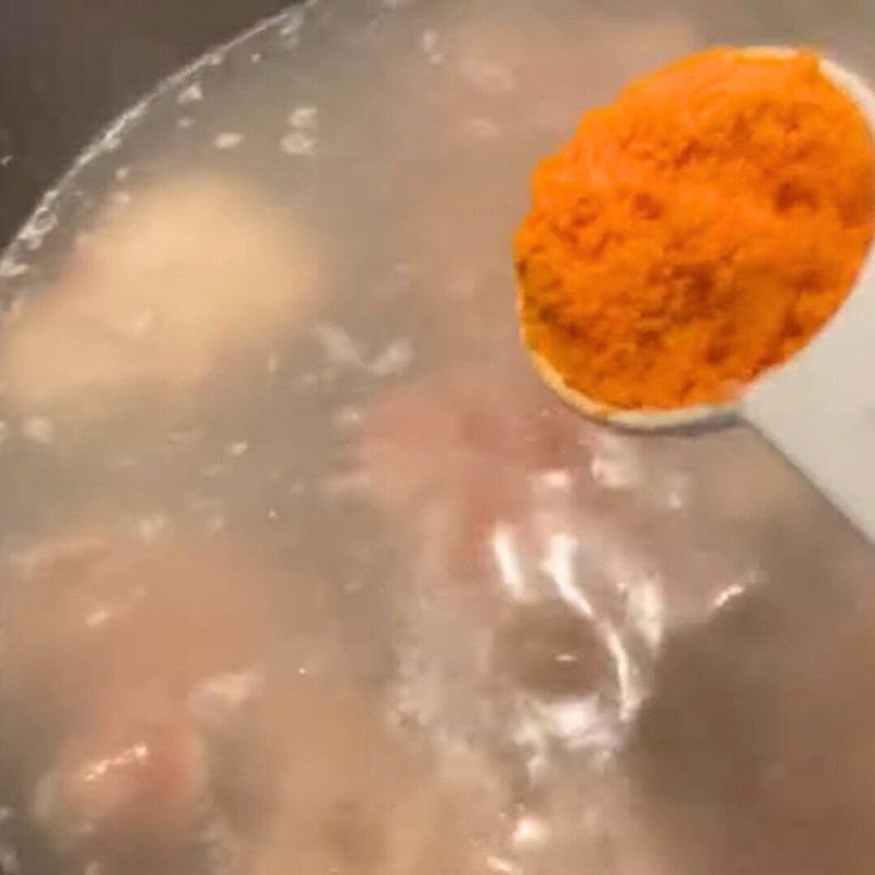 Bước 1 Sơ chế xương, thịt và giò heo Bún riêu giò heo